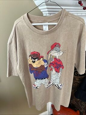 NWT Warner Bros. Beige Graphic Tee with Bugs Bunny & Taz Looney Tunes